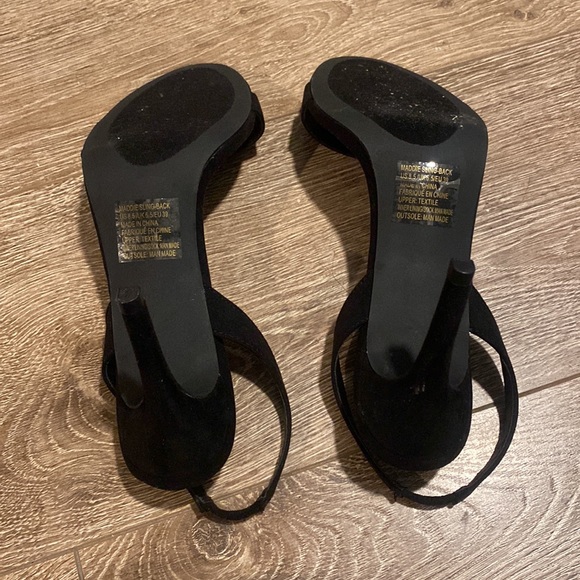 Black Sling back heels - Picture 3 of 4